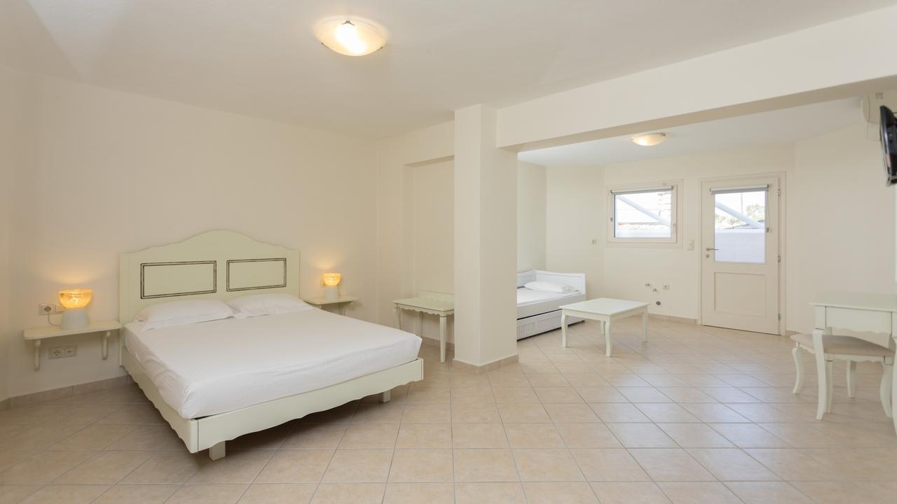 Iliada Villas Agios Prokopios  Quarto foto